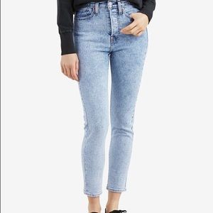 Levi’s Wedgie Skinny Jean